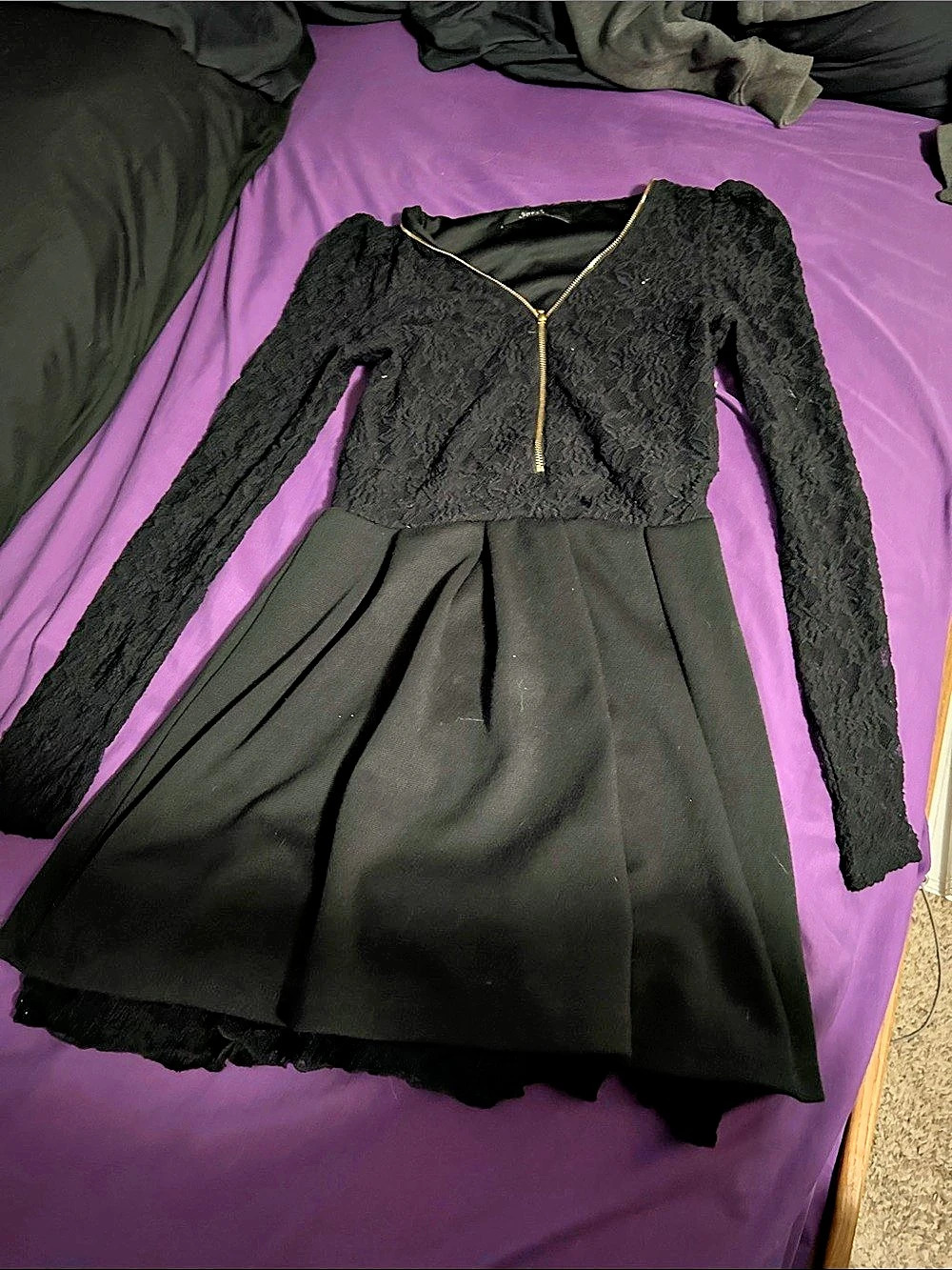 GUESS Mini Dress Gold-Tone Zip Size Medium Like New